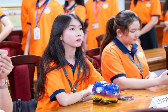 Lan tỏa yêu thương từ công trình thanh niên “Nuôi heo đất” của Tải app 13Win Khoa Marketing - Kinh doanh quốc tế 28