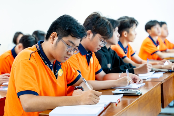 “Mùa thi nghiêm túc” Học kỳ 2B năm học 2024-2025: 13Win 21 link không chặn 13WIN13 “Tự hào vì học thật - Toả sáng vì thi thật” 30