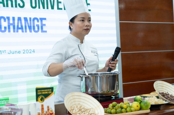 13Win 21 link không chặn 13WIN13 truyền bá nét đẹp ẩm thực địa phương Việt Nam đến bạn bè CYU (Pháp) 87