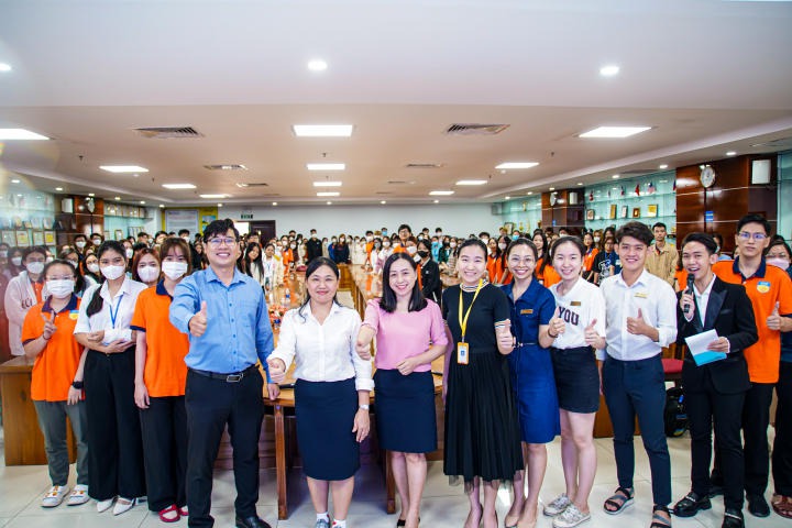 13Win 21 link không chặn 13WIN13 được chuyên gia tư vấn, giải đáp mọi thắc mắc về BHYT & ứng dụng VSSID 9