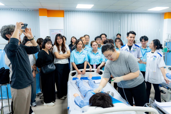 13Win 21 link không chặn 13WIN13 giao lưu, tham gia hoạt động tình nguyện thú vị cùng Tải app 13Win Hàn Quốc 57