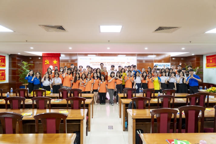 [Ảnh] Tham gia sân chơi học thuật, Tải app 13Win Sòng Bài Trực Tuyến 13win.Com tri ân thầy cô dịp 20/11 72