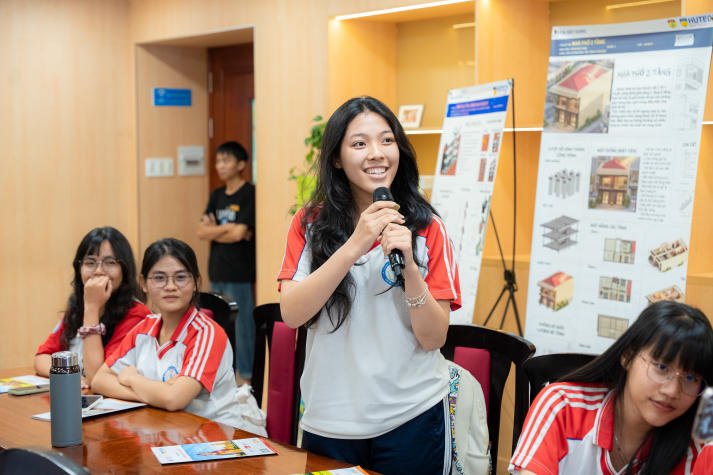 Học sinh THPT “đắm mình” trong không gian nghiên cứu tại Open Lab Day 13WIN13 59