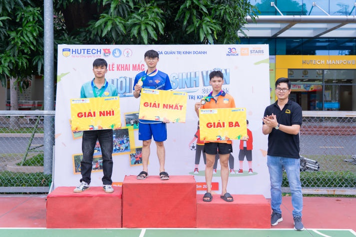 Gen Z Sòng Bài Trực Tuyến 13win.Com 13WIN13 "cháy" hết mình tại Hội thao 333