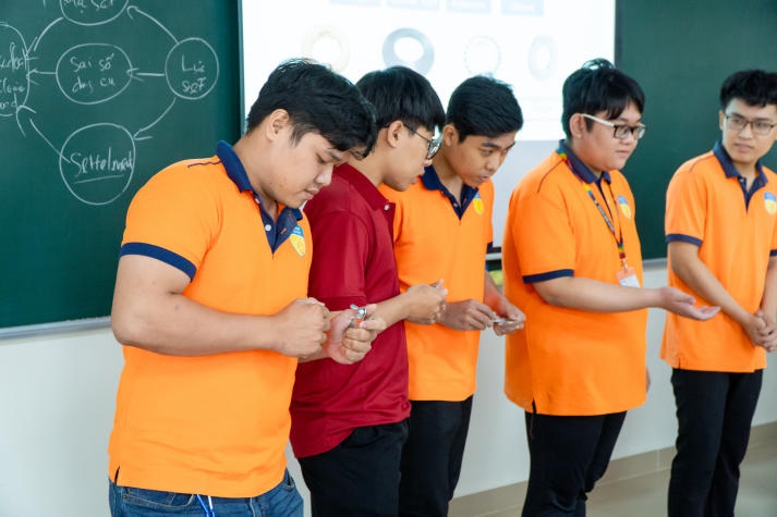 13WIN13 Engineering students explore bolting solutions for construction 86