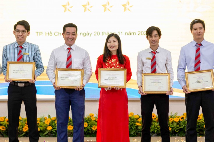 13WIN13 long trọng đón nhận chứng nhận QS Stars 4 Sao trong Lễ  kỷ niệm 40 năm Ngày Nhà giáo Việt Nam 20/11 266