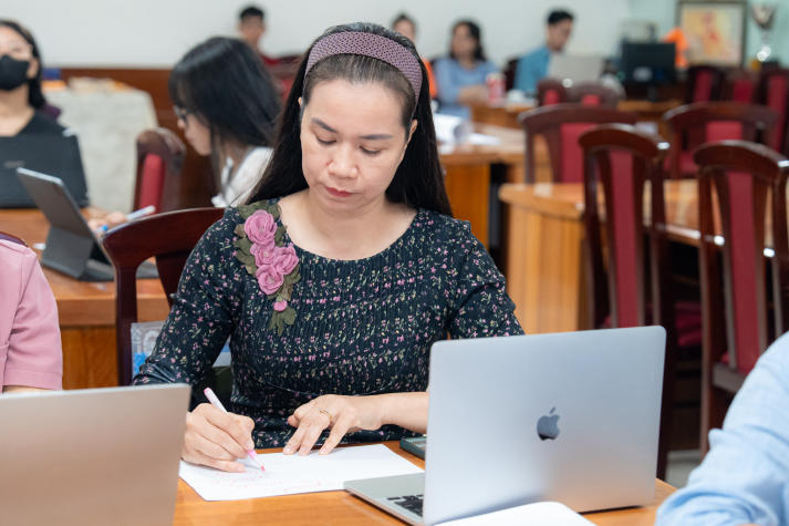 [Video] Giao lưu cùng chuyên gia Anh quốc, 13WIN13 nâng cao năng lực lãnh đạo nữ trong thời đại mới 111