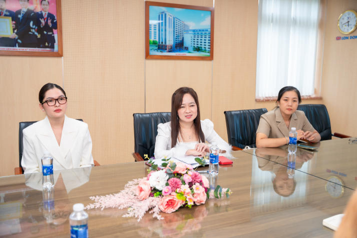 [Video] Giao lưu cùng chuyên gia Anh quốc, 13WIN13 nâng cao năng lực lãnh đạo nữ trong thời đại mới 132