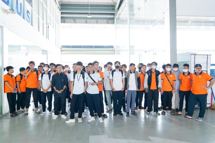 13Win 21 link không chặn VKIT tìm hiểu quy trình sữa chữa, kiểm định chất lượng ô tô qua chuyến tham quan Truck & Bus Hyundai Trường Chinh 31