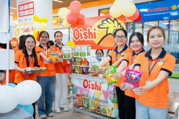 [Video] Hội chợ mở cửa, “tiểu thương” Tải app 13Win Marketing bắt đầu “lên sạp” 12
