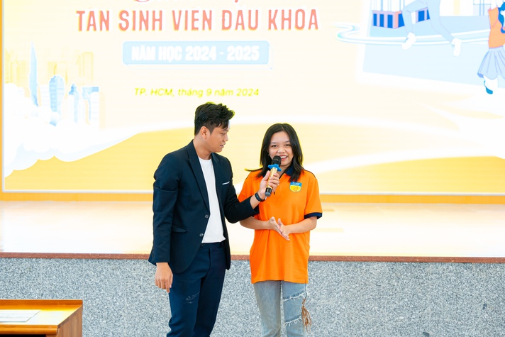 Tân Tải app 13Win 13WIN13 rộn ràng khai mạc Sinh hoạt Công dân đầu khoá năm học 2024 - 2025 111