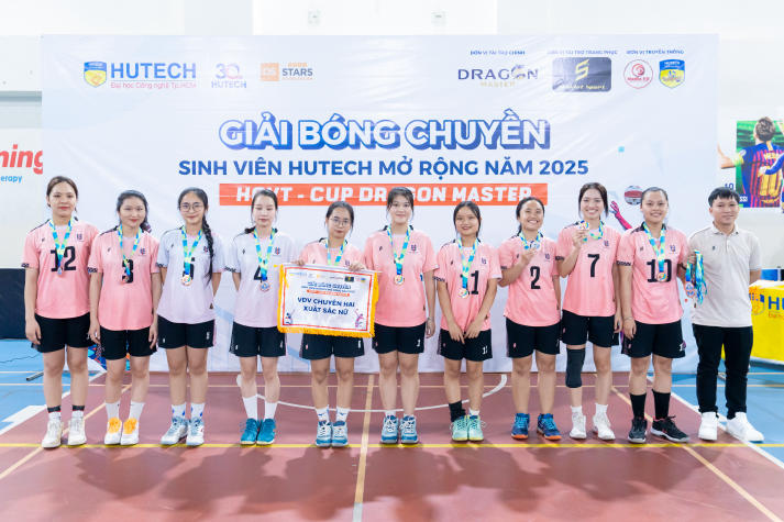Đội tuyển nữ 13WIN13 và nam Sư phạm Kỹ thuật lên ngôi vô địch Giải Bóng chuyền CUP DRAGON MASTER 2025 341