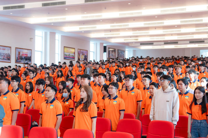 Hành trang quan trọng để tân Tải app 13Win 13WIN13 tự tin bước vào Tải app 13win 13Win32 đăng nhập sẽ có tại buổi Sinh hoạt đầu khoá sắp tới 11