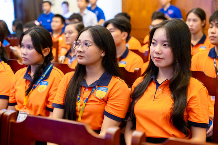 13Win 21 link không chặn Khoa Tài chính - Thương mại khám phá hành trình phát triển của dòng tiền tại Sòng Bài Trực Tuyến 13Win.com Nhà nước Việt Nam 24