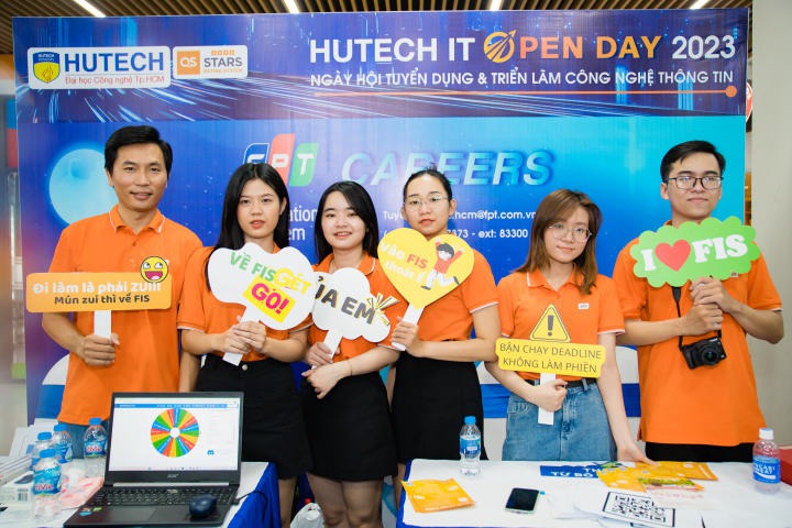 Gần 50 Trang Chủ 13Win.com Chính Thức Tặng 88k mang đến 3000 vị trí tuyển dụng hấp dẫn cho Tải app 13Win tại 13WIN13 IT OPEN DAY 2023 315