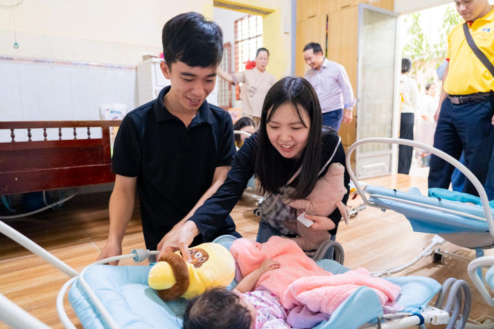 “Cho đi là còn mãi” - Hành trình sẻ chia yêu thương của cộng đồng Trang Chủ Sòng Bạc 13win.com Uy Tín và Doanh nhân 13WIN13 97
