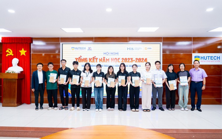 Khoa Hệ thống thông tin quản lý 13WIN13 tổ chức chào đón tân Tải app 13Win Khóa 2024, sẵn sàng cho hành trình mới 58