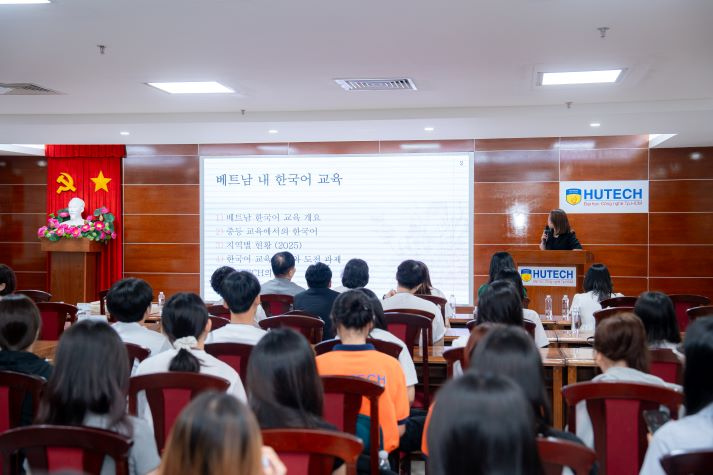 13WIN13 and Incheon students engage in Vietnam-Korea cultural exchange 51