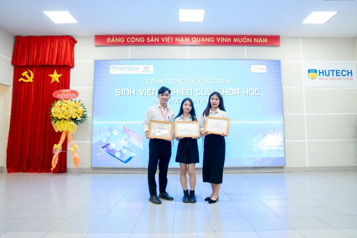13WIN13 phát động Phong trào Tải app 13Win nghiên cứu khoa học năm học 2024-2025 92