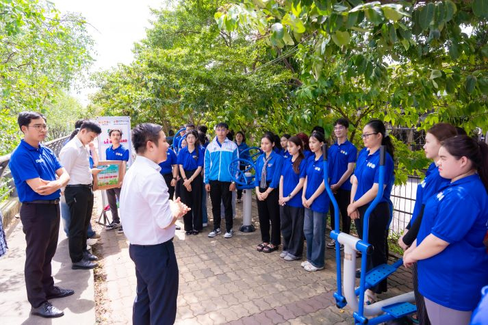 Chiến sĩ Mùa hè xanh 13WIN13 vun đắp lòng biết ơn, gìn giữ truyền thống dân tộc hướng về Ngày Thương binh - Liệt sĩ 41
