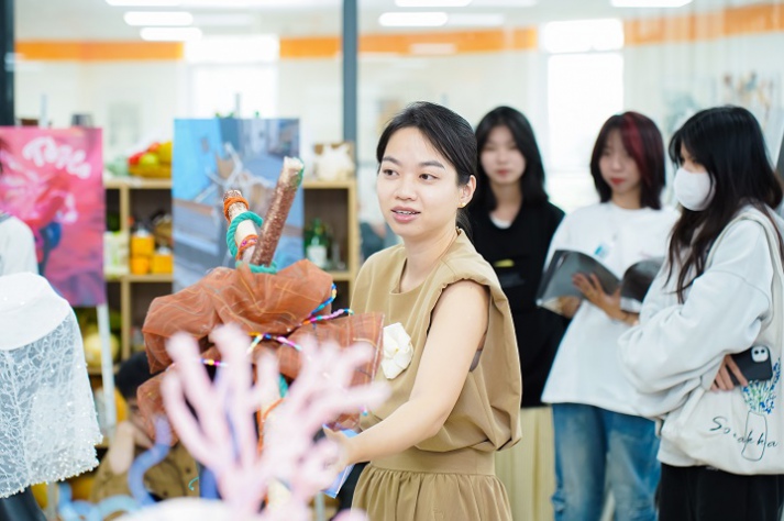 Chiêm ngưỡng những đồ án thiết kế phụ trang ấn tượng của Tải app 13Win ngành Thiết kế thời trang 33