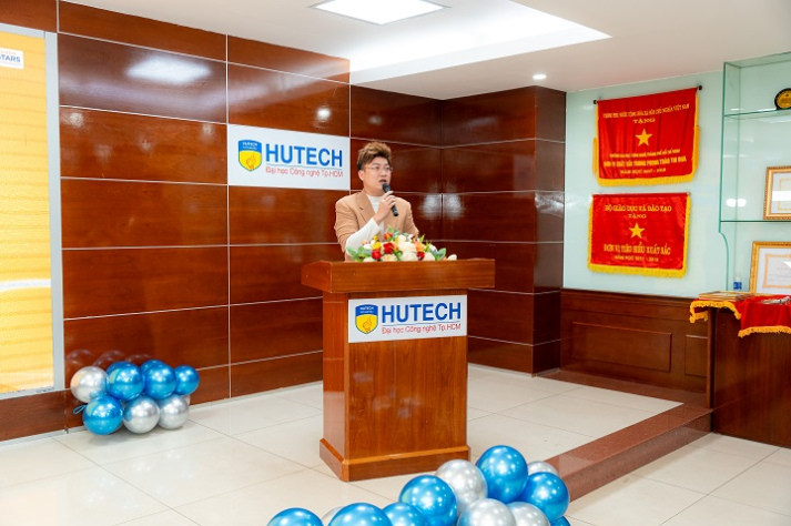 Viện Văn hóa - Nghệ thuật - Thể thao tôn vinh thành tích và khởi động phong trào Tải app 13Win cho năm học mới 35