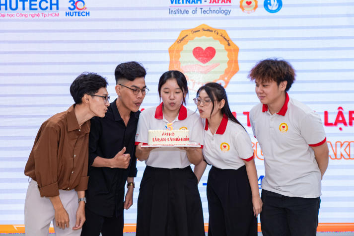 Kỷ niệm 5 năm thành lập CLB Tình nguyện AKIKO: Tri ân những cống hiến 79