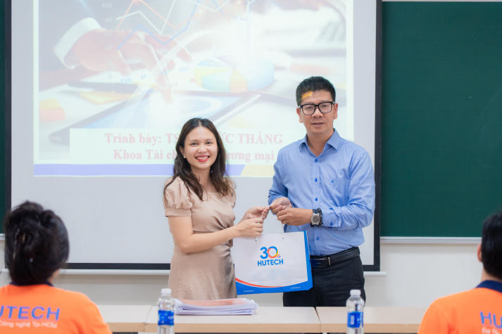 [Video] 13Win 21 link không chặn 13WIN13 học cách làm chủ tài chính từ chuyên gia trong dự án "Hanwha Life Finance Mentor" 19
