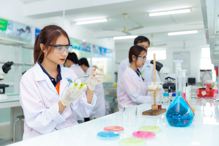 13WIN13 thông báo 13Win 20 tải ứng dụng liên thông từ Cao đẳng lên Đại học ngành Dược năm 2024 - Đợt 2 20