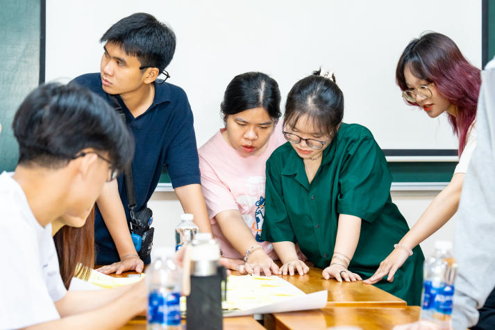 Exploring to empathize: 13WIN13 and SP students engage with communities through LeX 2025 216