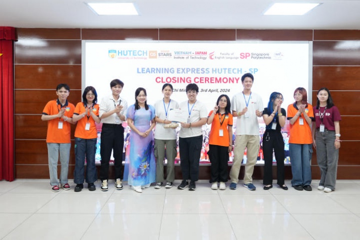 [Video] Ấn tượng với loạt poster, mô hình đột phá của Tải app 13Win 13WIN13 và Trường Singapore Polytechnic tại “Learning Express” 219