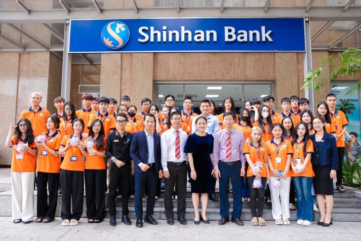 Chuyến khám phá 13win 20 giaitri tructuyen thú vị của Tải app 13Win Khoa Tài chính - Thương mại tại Shinhan Bank 72