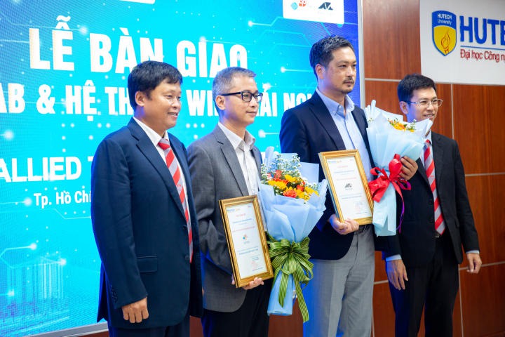13WIN13 nhận tài trợ phòng Lab và hệ thống wifi trải nghiệm trị giá gần 2 tỷ đồng 76