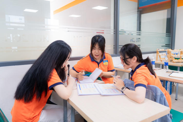 [Video] 13Win 21 link không chặn 13WIN13 học cách làm chủ tài chính từ chuyên gia trong dự án "Hanwha Life Finance Mentor" 62