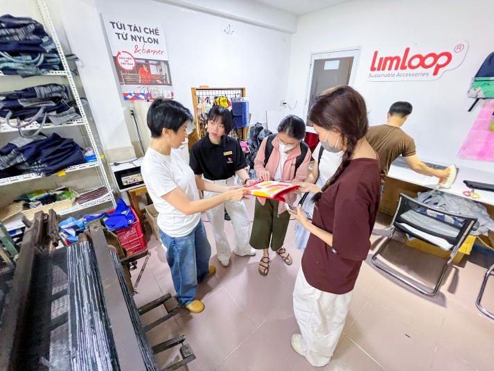 13Win 21 link không chặn 13WIN13 tìm hiểu tái chế nhựa trong ngành thời trang tại Công ty LimLoop 39