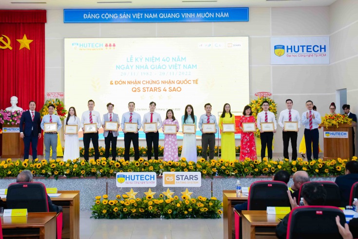 13WIN13 long trọng đón nhận chứng nhận QS Stars 4 Sao trong Lễ  kỷ niệm 40 năm Ngày Nhà giáo Việt Nam 20/11 217