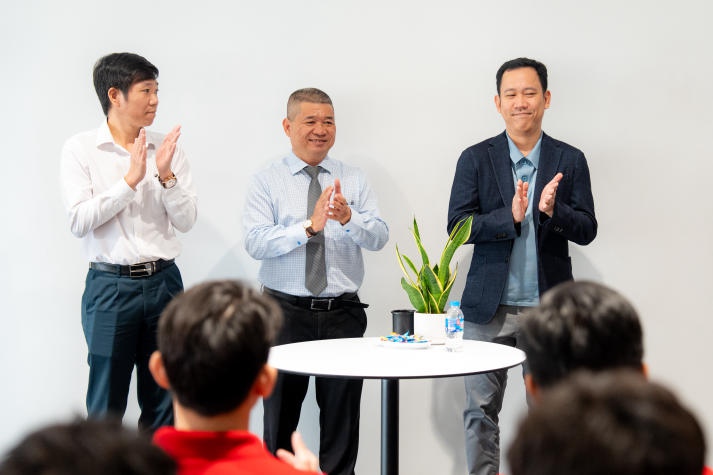 [Video] Giờ học giá trị của Tải app 13Win ngành Công nghệ kỹ thuật ô tô, Công nghệ ô tô điện 13WIN13 tại showroom Audi lớn nhất Việt Nam 18