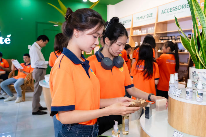 13WIN13 Startup Tour 2025: 13Win 21 link không chặn 13WIN13 trải nghiệm thực tế khởi nghiệp tại Bến Tre 51