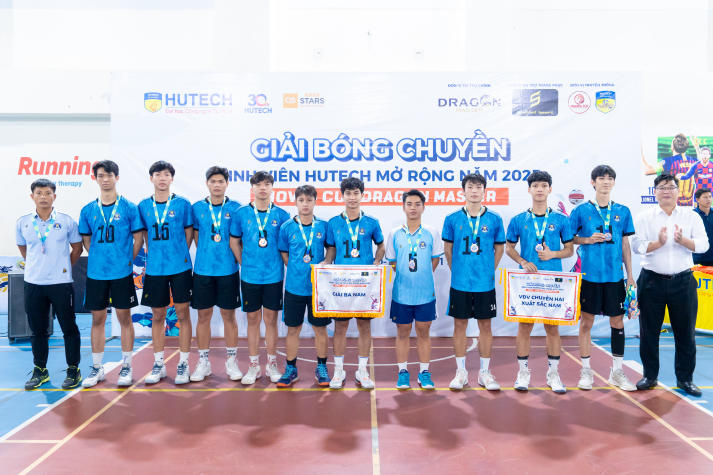 Đội tuyển nữ 13WIN13 và nam Sư phạm Kỹ thuật lên ngôi vô địch Giải Bóng chuyền CUP DRAGON MASTER 2025 343
