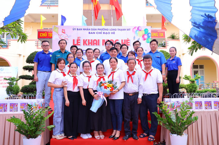13Win 21 link không chặn 13win com Đăng ký 60K - Chăn nuôi tiếp lửa yêu thương tại Ngày hội thiếu nhi phường Long Thạnh Mỹ (TP. Thủ Đức) 21