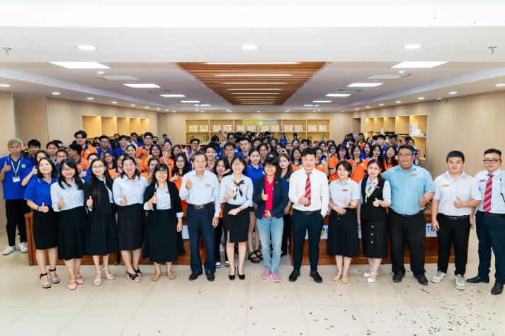 13win com Đăng ký 60K - Chăn nuôi khen thưởng hơn 120 gương mặt tiêu biểu trong 13Win 21 kênh chính thức và phong trào năm học 2023-2024 13