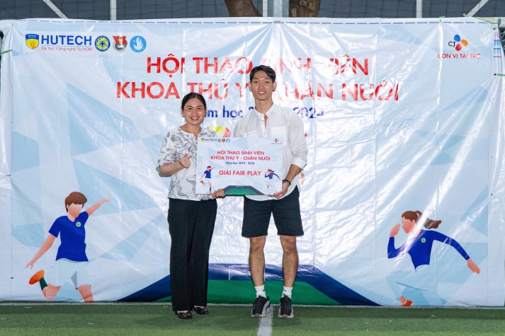 13win com Đăng ký 60K - Chăn nuôi khép lại Hội thao 13Win 21 link không chặn Khoa năm học 2023-2024 279