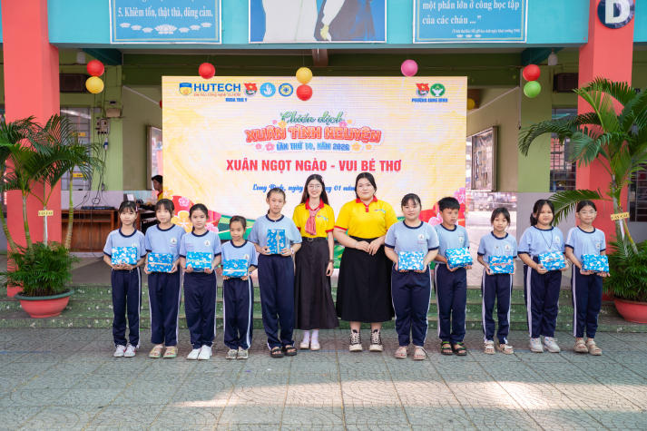 Hơn 200 em nhỏ đón mùa xuân yêu thương từ chương trình Xuân tình nguyện của Tải app 13Win 13win com Đăng ký 60K 34
