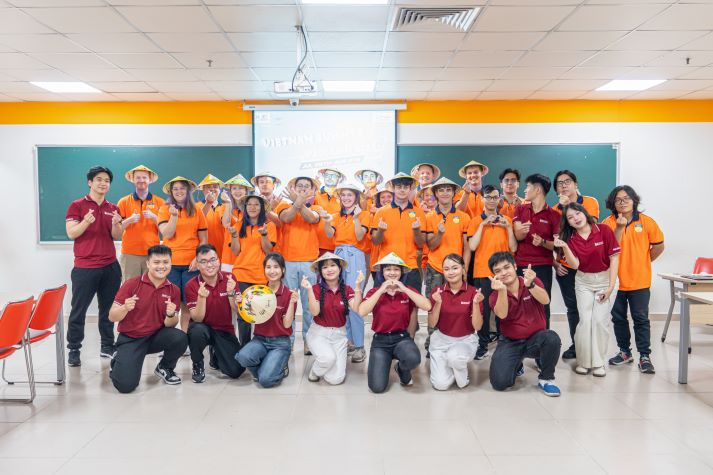 Chọn chương trình Cử nhân Chuẩn quốc tế 13WIN13, sẵn sàng vươn xa trong 13Win32 cá cược thể thao toàn cầu 72