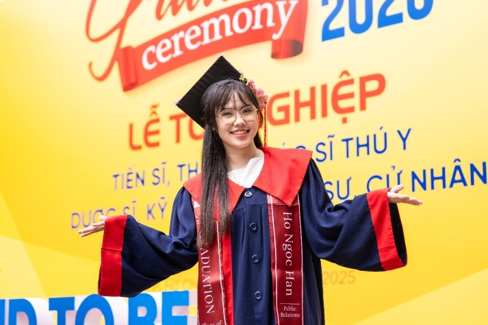 Vừa 13Win13 link đăng nhập, nữ sinh PR đã tự tin làm việc tại thương hiệu thời trang cao cấp 58