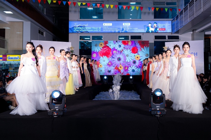 [Video] Tỏa sáng trong phần thi Miss Fashion, thí sinh Miss 13WIN13 2025 “gây bão” trên sàn runway 67