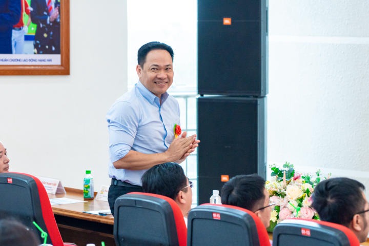 Nhiều suất Www 13Win one nổ hũ được trao đến tân Tải app 13Win Khoa Tài chính - Thương mại trong lễ chào đón 79