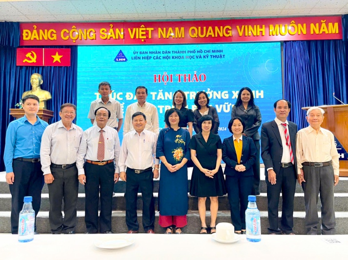 Giảng viên 13WIN13 đề xuất giải pháp thúc đẩy tăng trưởng xanh để phát triển bền vững 36