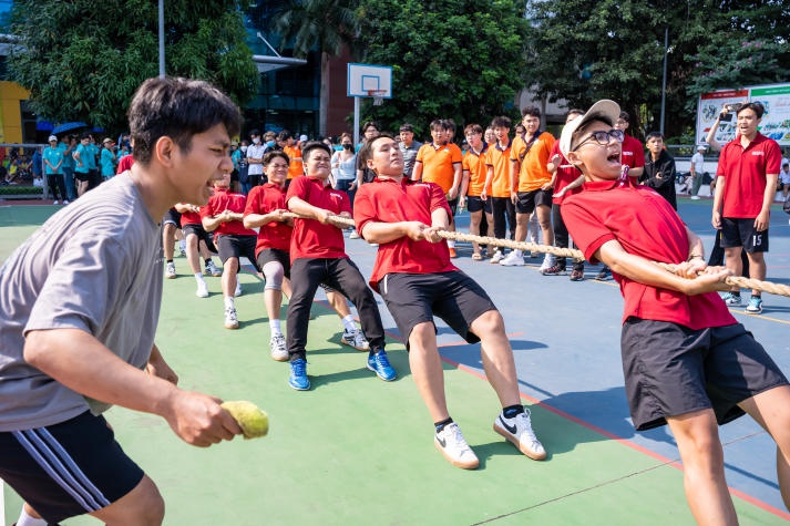 [13WIN13 GAMES 2024] - Khoa Quản trị Kinh doanh thống trị nội dung Kéo co nam, nữ 37