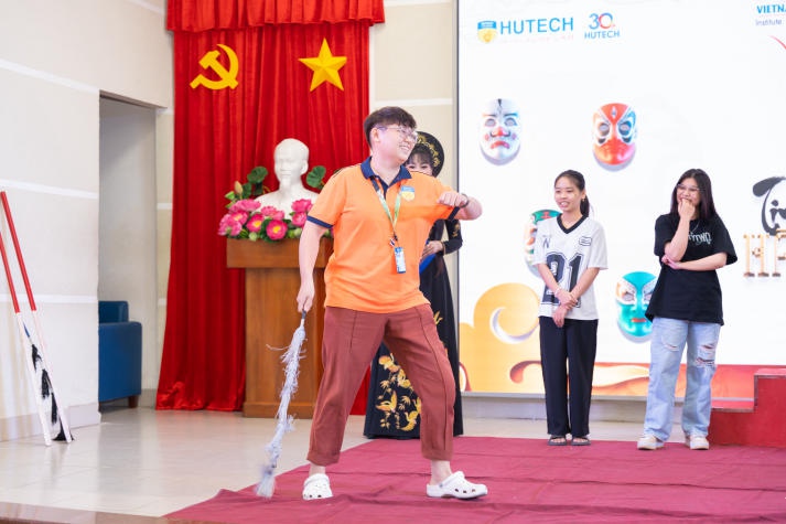“Tinh hoa hát bội” - Cầu nối di sản văn hóa với thế hệ trẻ 13WIN13-ers 93